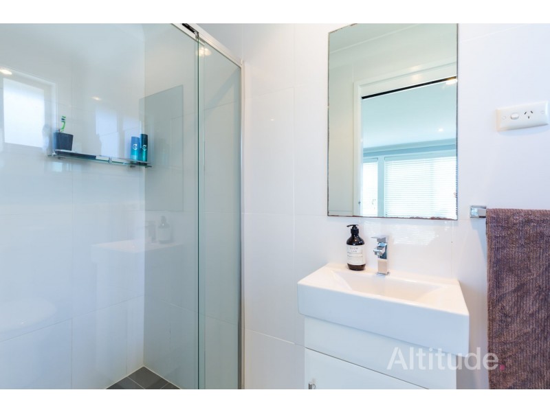 66 Alhambra Avenue, Macquarie Hills NSW 2285