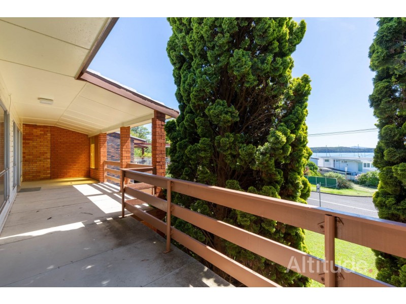 80 Dilkera Avenue, Valentine NSW 2280