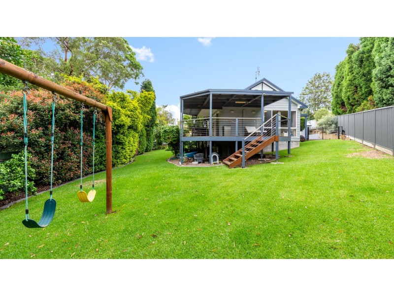 11 Blaxland Road, Macquarie Hills NSW 2285