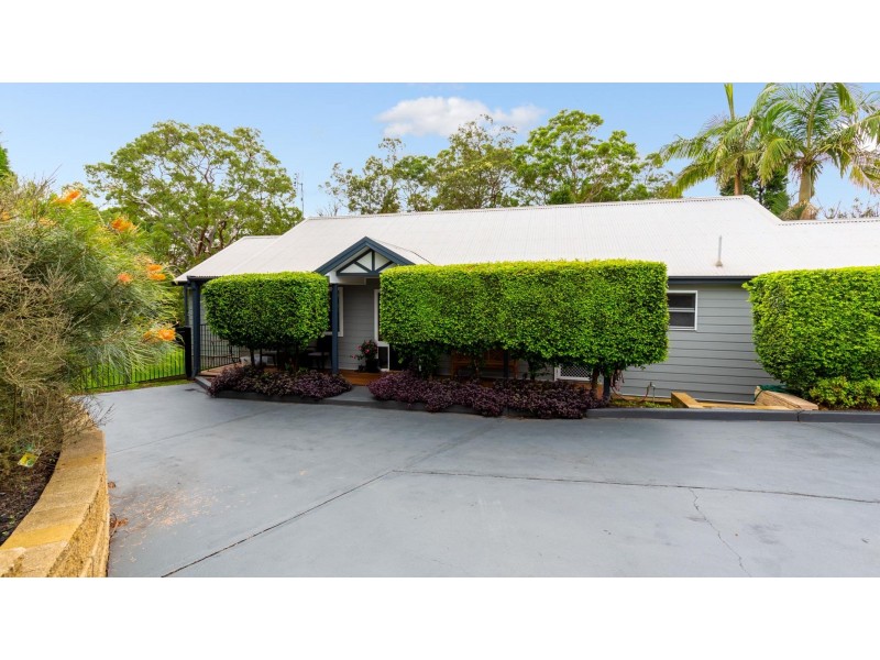 11 Blaxland Road, Macquarie Hills NSW 2285