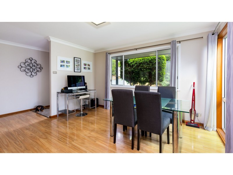 11 Blaxland Road, Macquarie Hills NSW 2285