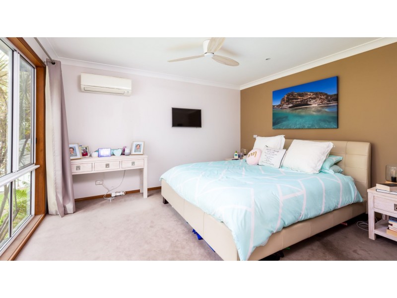 11 Blaxland Road, Macquarie Hills NSW 2285