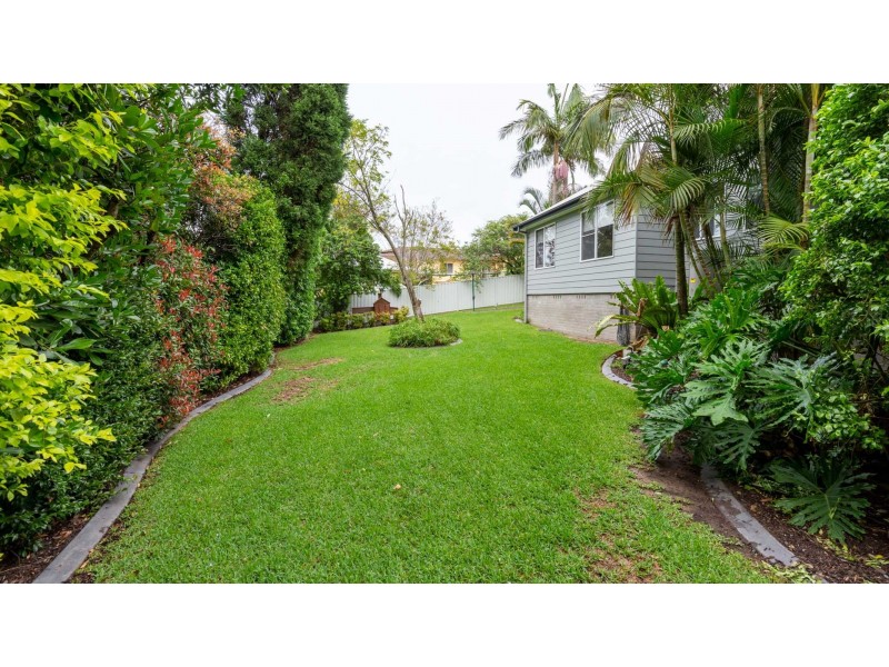 11 Blaxland Road, Macquarie Hills NSW 2285