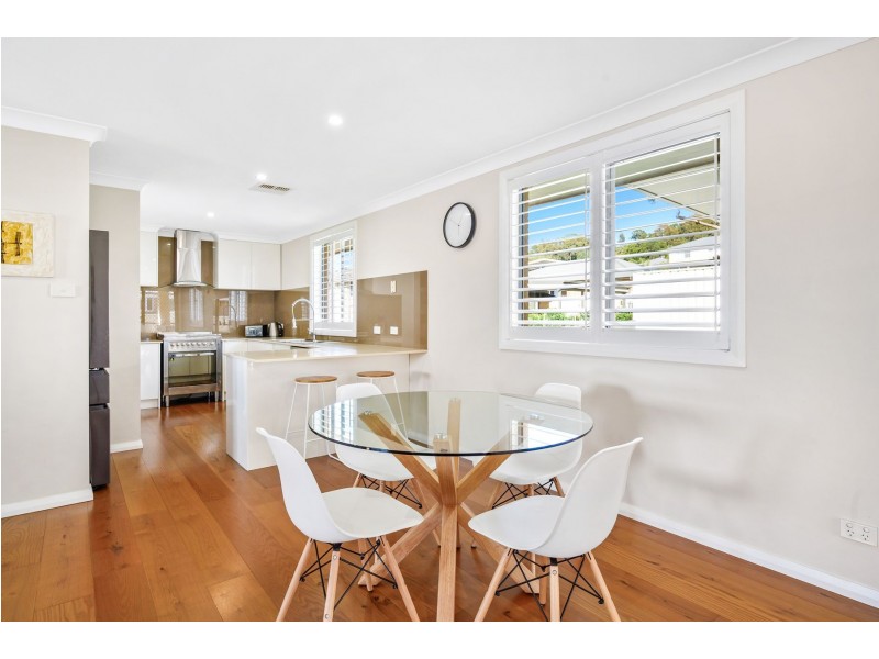 8 Fitzwilliam Circuit, Macquarie Hills NSW 2285