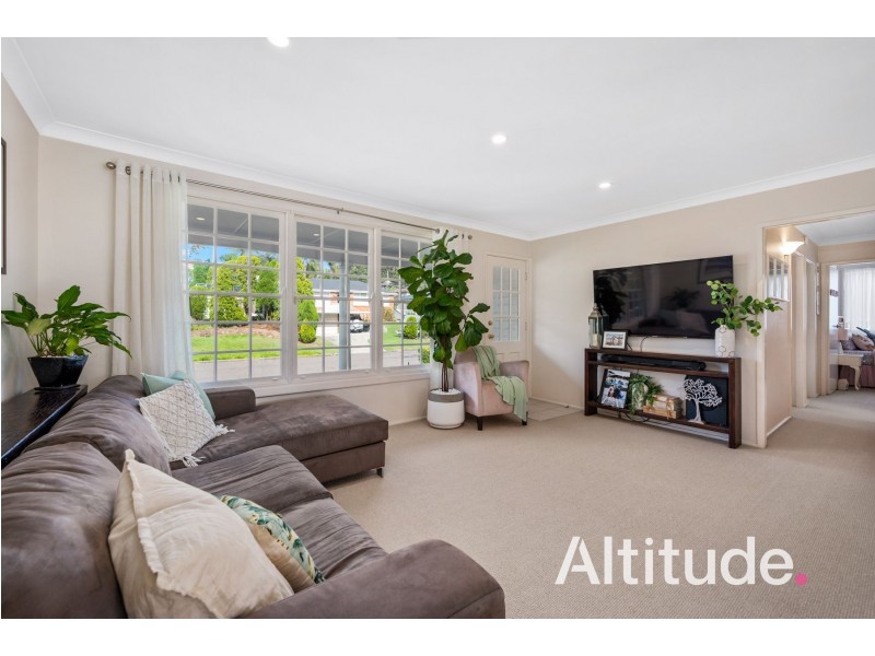 4 Monterey Avenue, Macquarie Hills NSW 2285