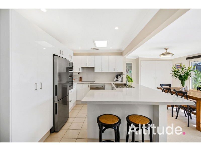 4 Monterey Avenue, Macquarie Hills NSW 2285