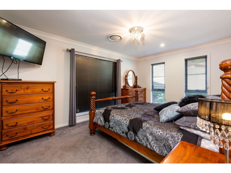 15 Forrester Close, Warners Bay NSW 2282