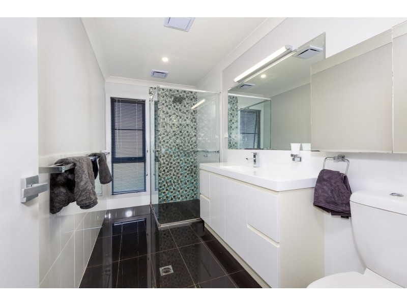 15 Forrester Close, Warners Bay NSW 2282