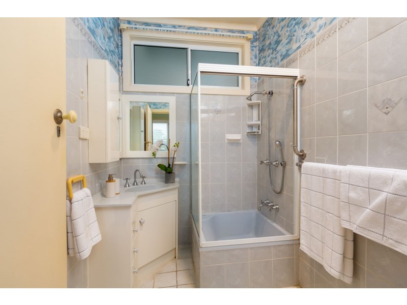 15 Merran Avenue, Charlestown NSW 2290