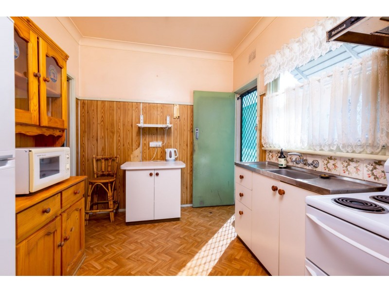 85 Medcalf Street, Warners Bay NSW 2282