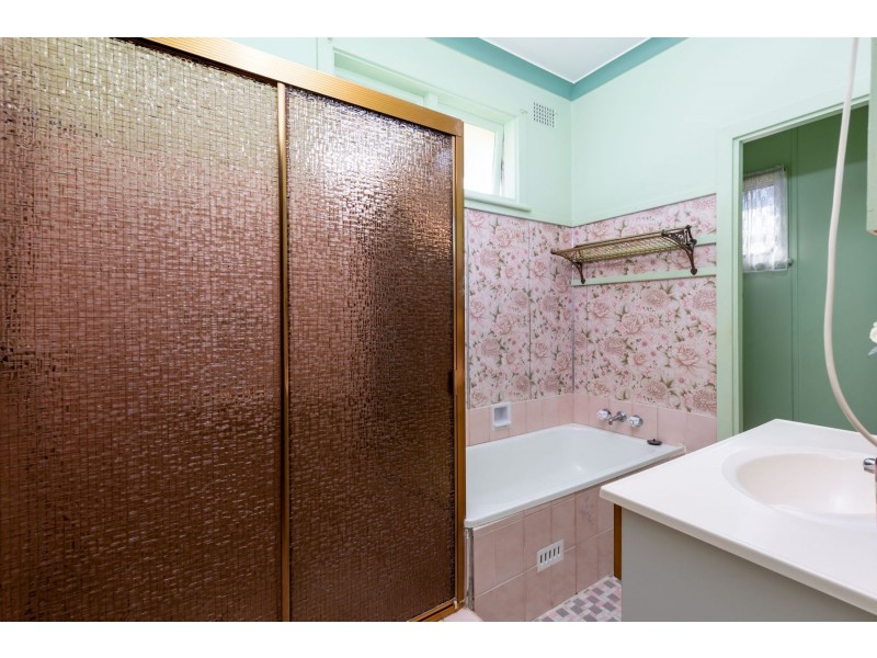 85 Medcalf Street, Warners Bay NSW 2282