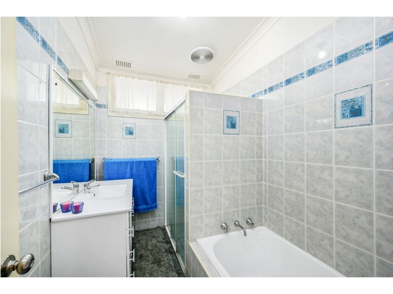 22 Boston Close, Cardiff NSW 2285