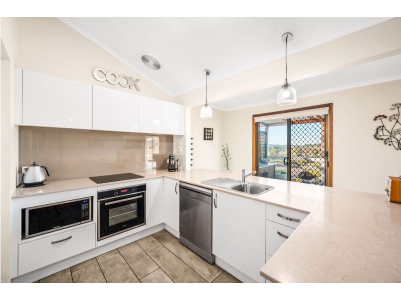 27 Alhambra Avenue, Macquarie Hills NSW 2285