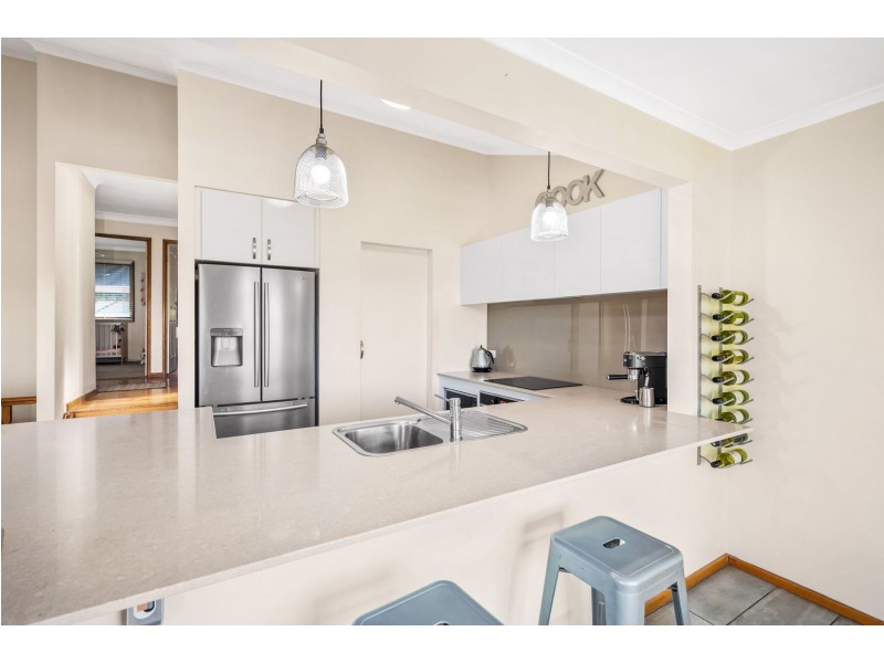 27 Alhambra Avenue, Macquarie Hills NSW 2285