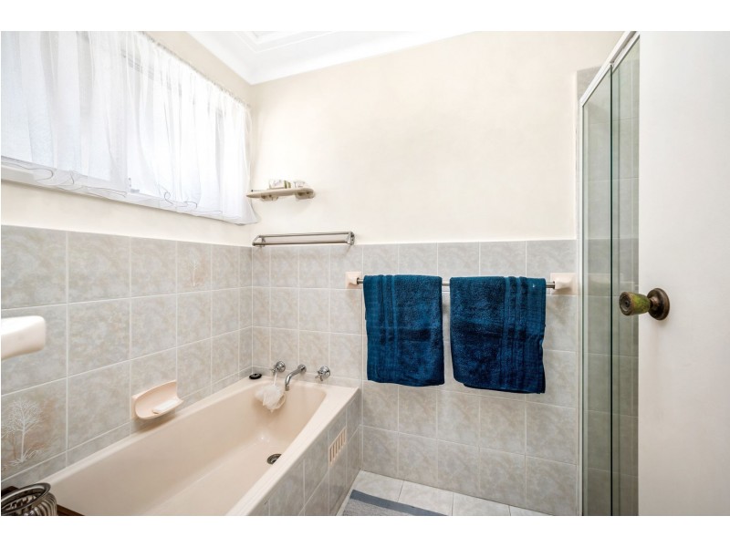 3 Lois Crescent, Cardiff NSW 2285