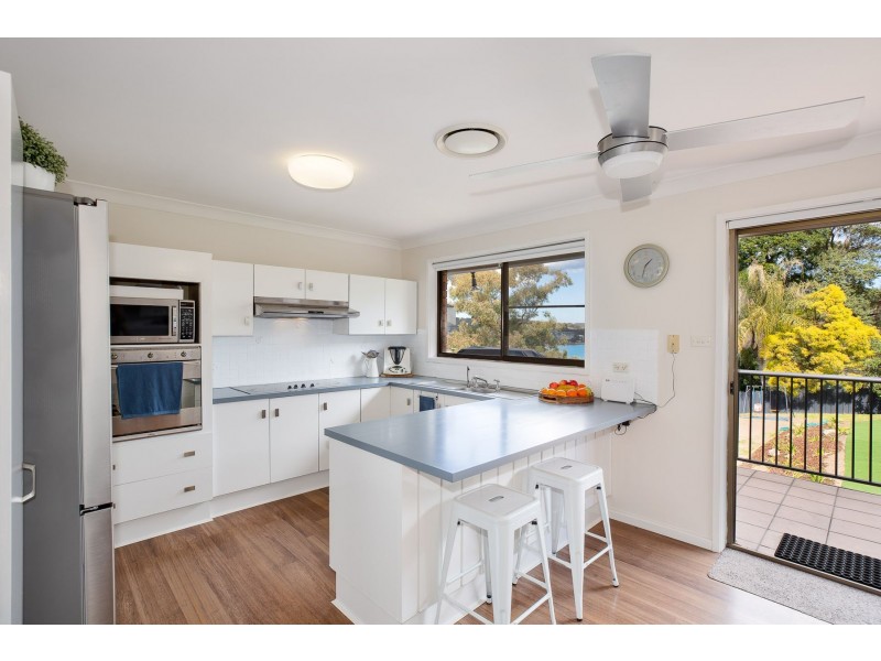 6 Hibiscus Close, Speers Point NSW 2284