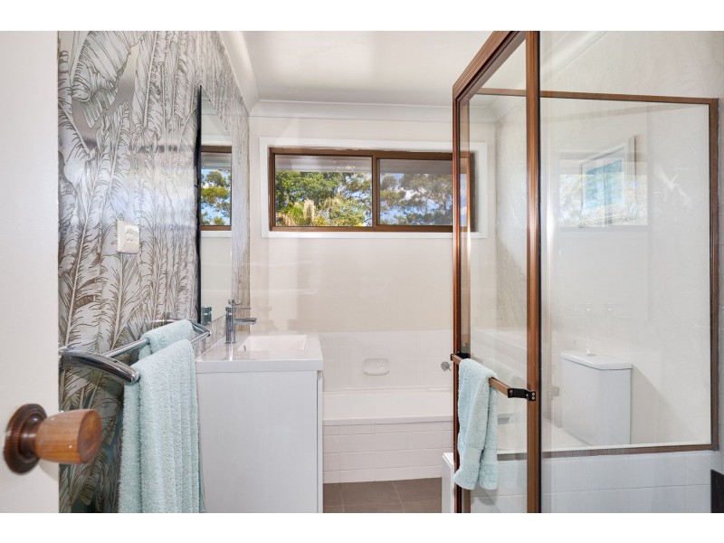 6 Hibiscus Close, Speers Point NSW 2284