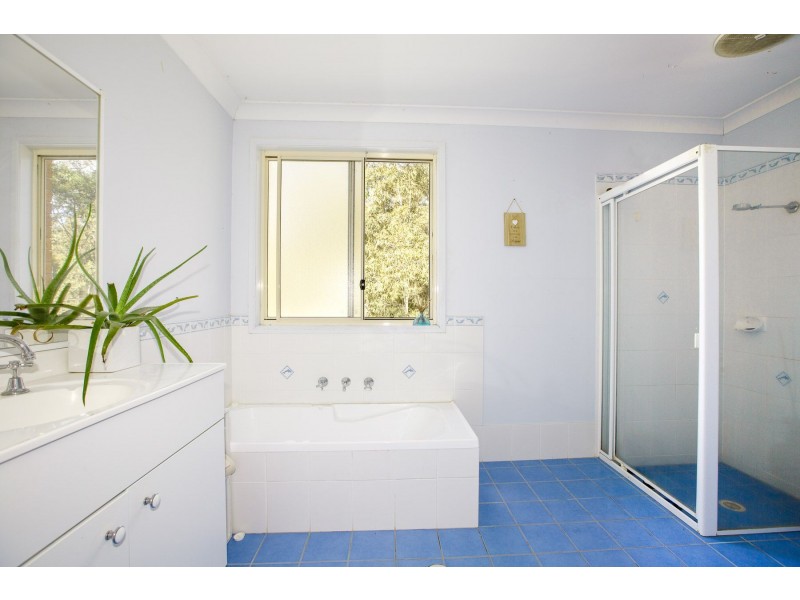 31 Park Royal Drive, Floraville NSW 2280