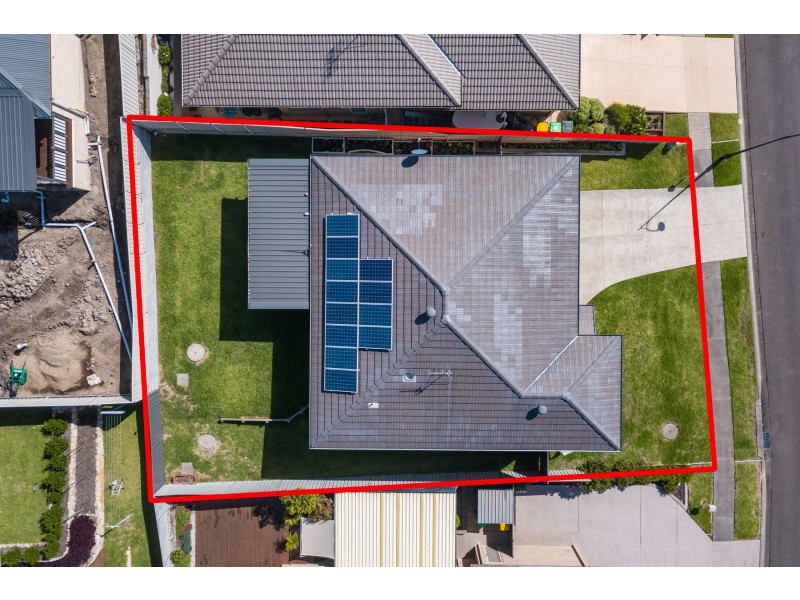 8 Fitzwilliam Circuit, Macquarie Hills NSW 2285