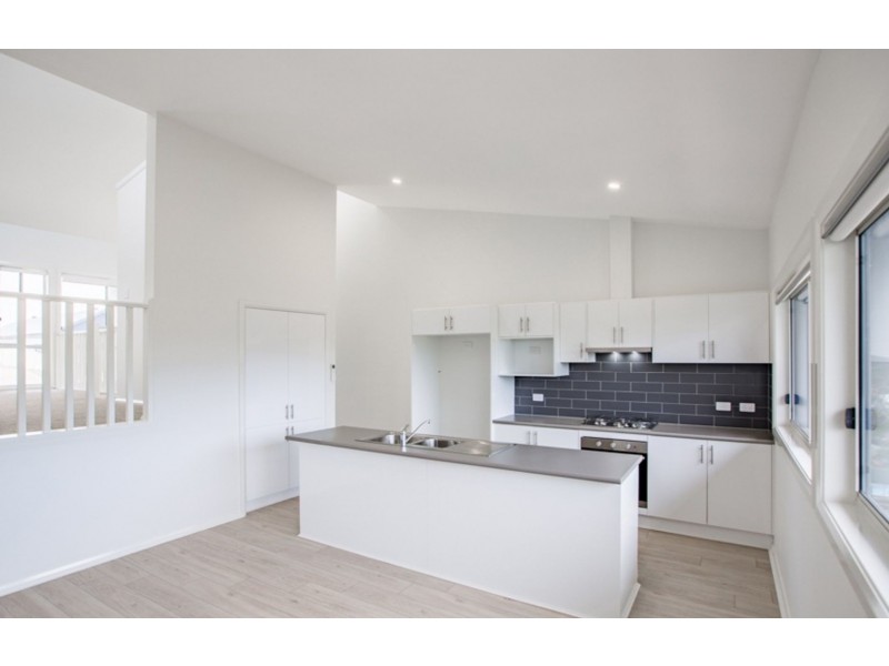 2/8 George Street, Belmont NSW 2280