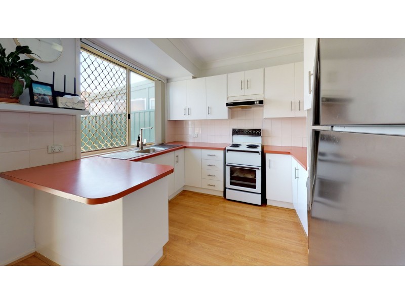 47 Myles Avenue, Warners Bay NSW 2282