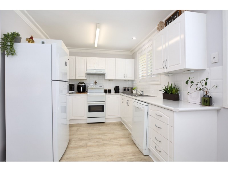 76B Violet Town Road, Floraville NSW 2280