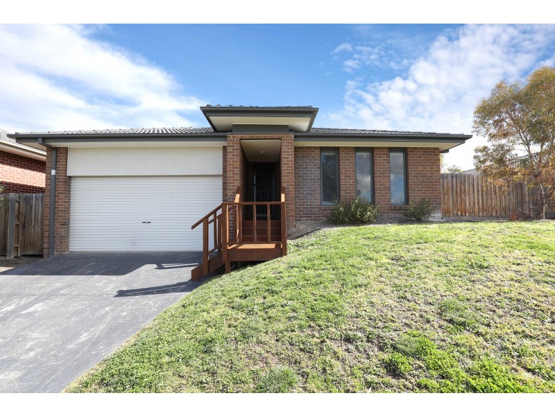 144 Phillip Drive, Sunbury VIC 3429