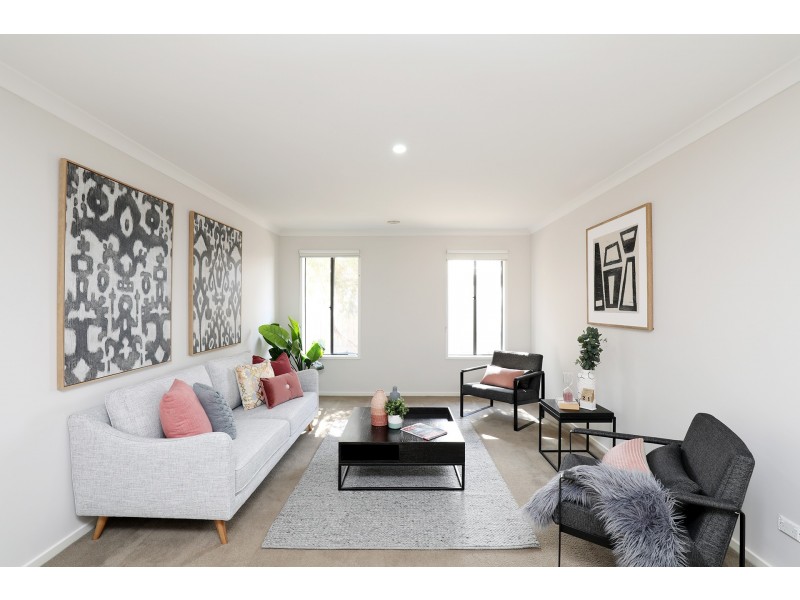 144 Phillip Drive, Sunbury VIC 3429