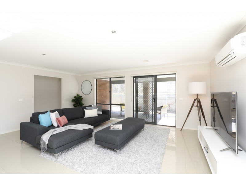 144 Phillip Drive, Sunbury VIC 3429