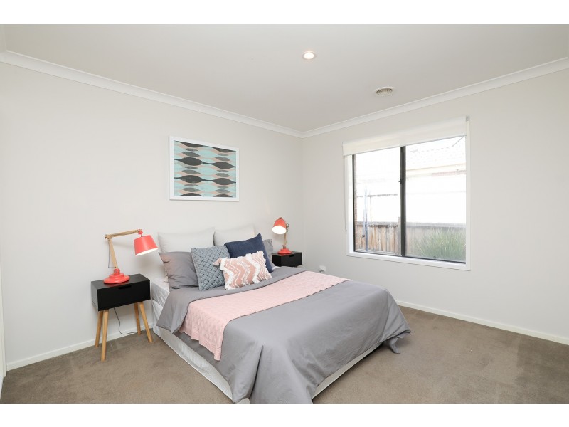 144 Phillip Drive, Sunbury VIC 3429