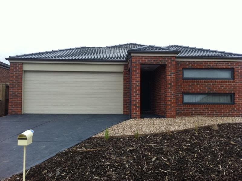 14 Larson Avenue, Tarneit VIC 3029