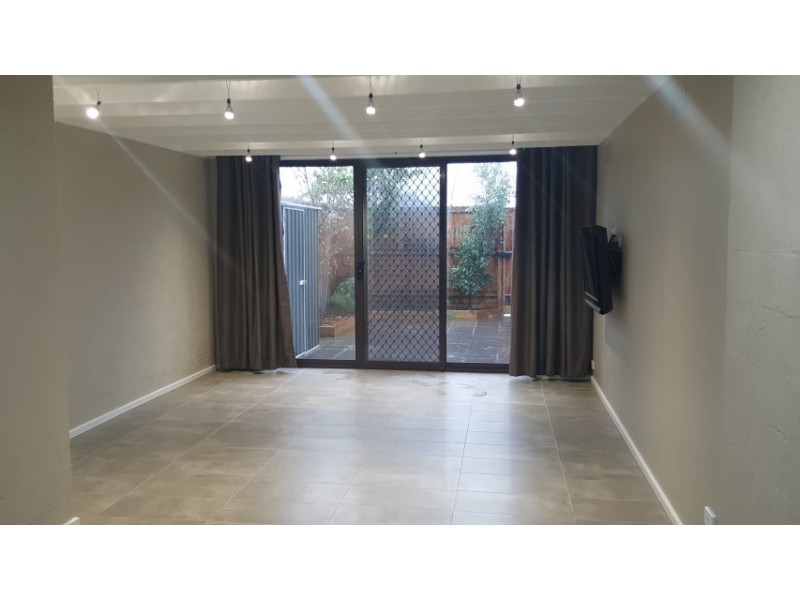 5/12-14 Drummartin Street, Albion VIC 3020