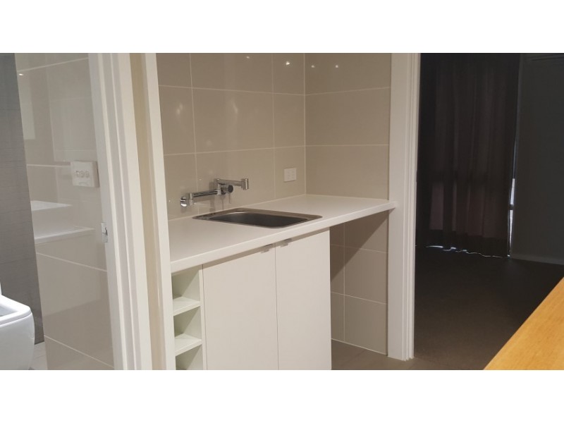 5/12-14 Drummartin Street, Albion VIC 3020