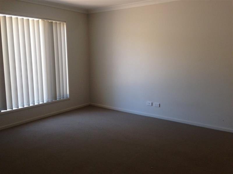 143 Phillip Drive, Sunbury VIC 3429