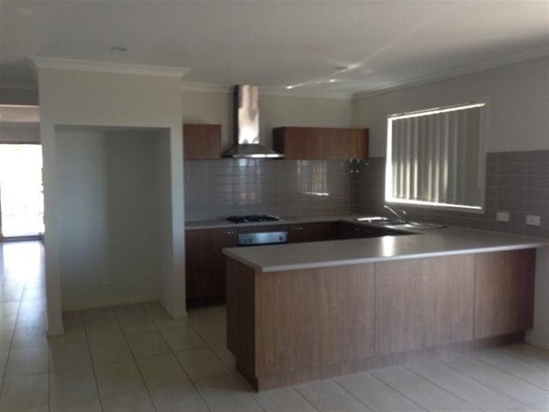 143 Phillip Drive, Sunbury VIC 3429