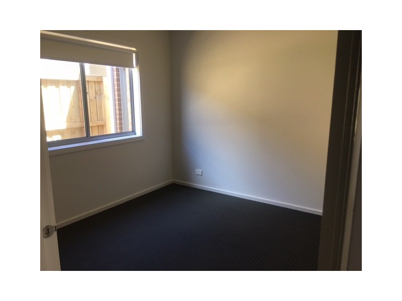 15 Cabane Circuit, Mount Duneed VIC 3216