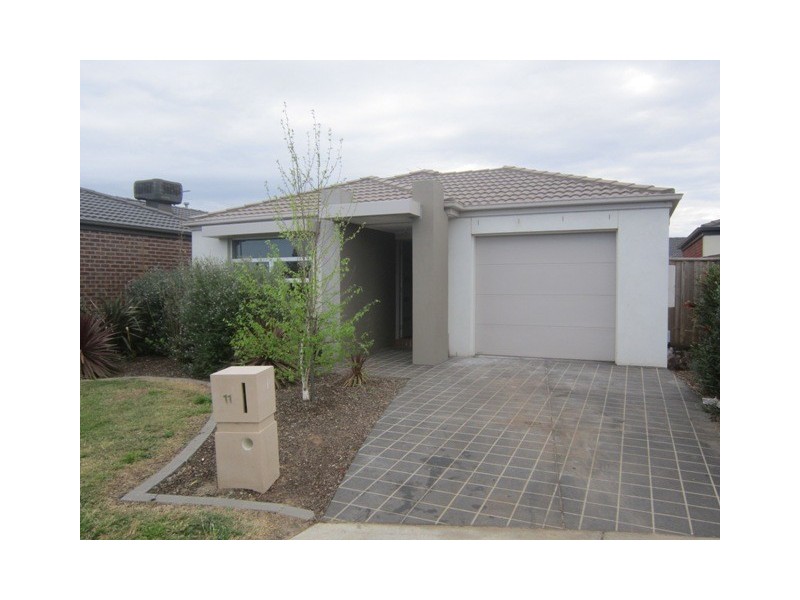 11 Alice Way, Tarneit VIC 3029