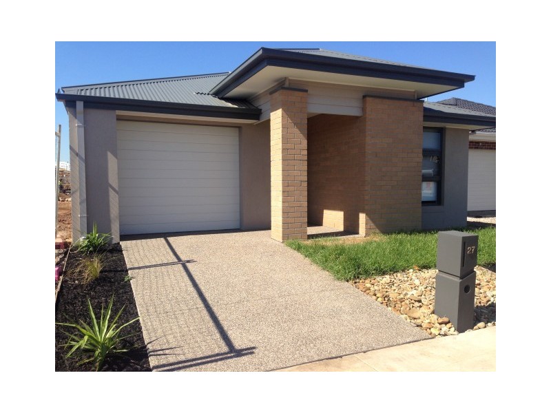 27 Allunga Way, Werribee VIC 3030