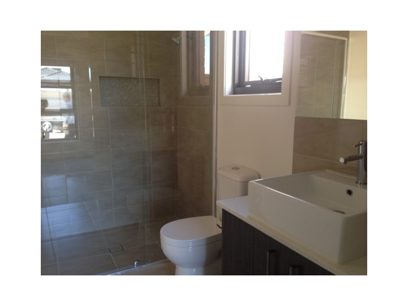 27 Allunga Way, Werribee VIC 3030