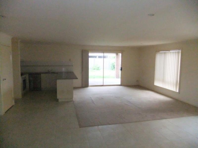 83 Lincoln Heath Boulevard, Point Cook VIC 3030