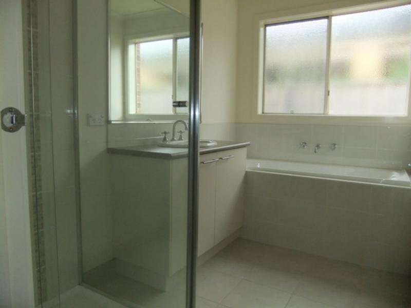 83 Lincoln Heath Boulevard, Point Cook VIC 3030