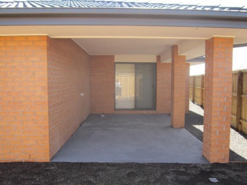 33 Ardenal Crescent, Lalor VIC 3075