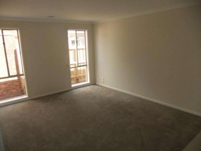 108 Mountainview Boulevard, Cranbourne North VIC 3977