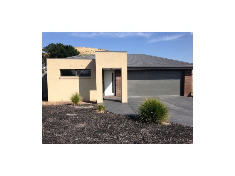 164 Phillip Drive, Sunbury VIC 3429
