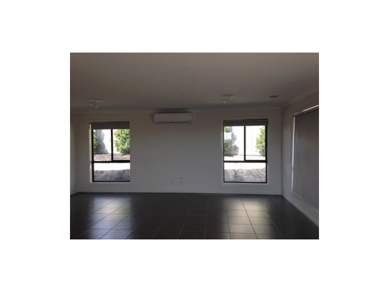 164 Phillip Drive, Sunbury VIC 3429