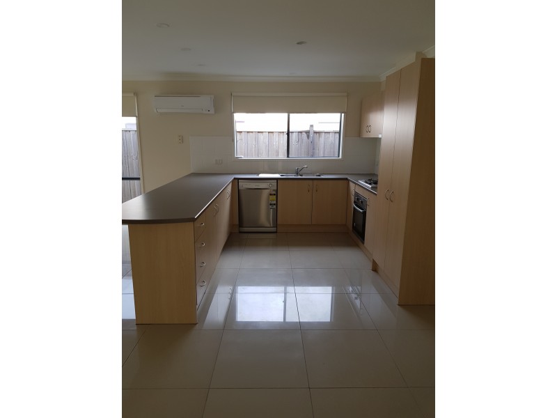 134 William Thwaites Boulevard, Cranbourne North VIC 3977