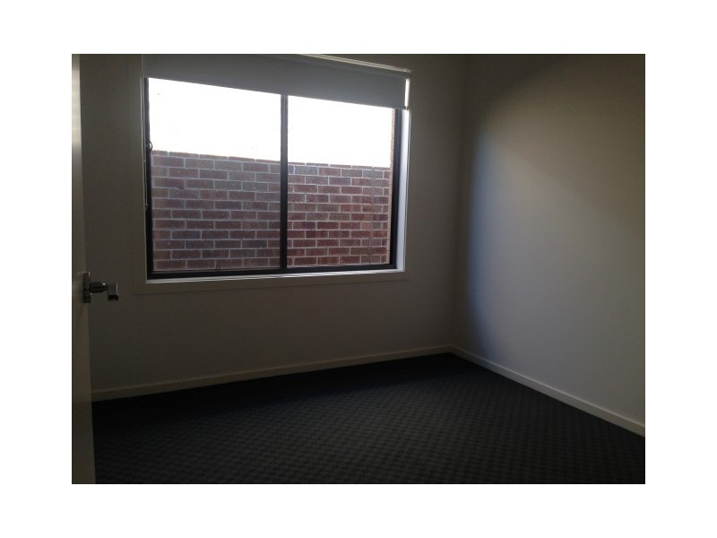 27 Allunga Way, Werribee VIC 3030