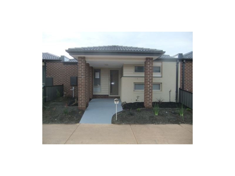 40 Tom Roberts Parade, Point Cook VIC 3030
