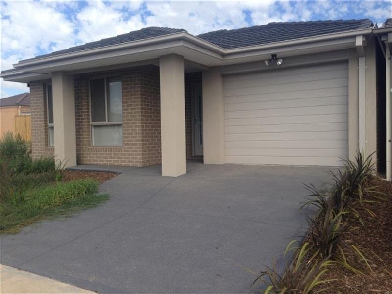 3 Whinfell Street, Mickleham VIC 3064