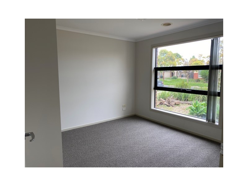 4 Flower Gum Crescent, Tarneit VIC 3029